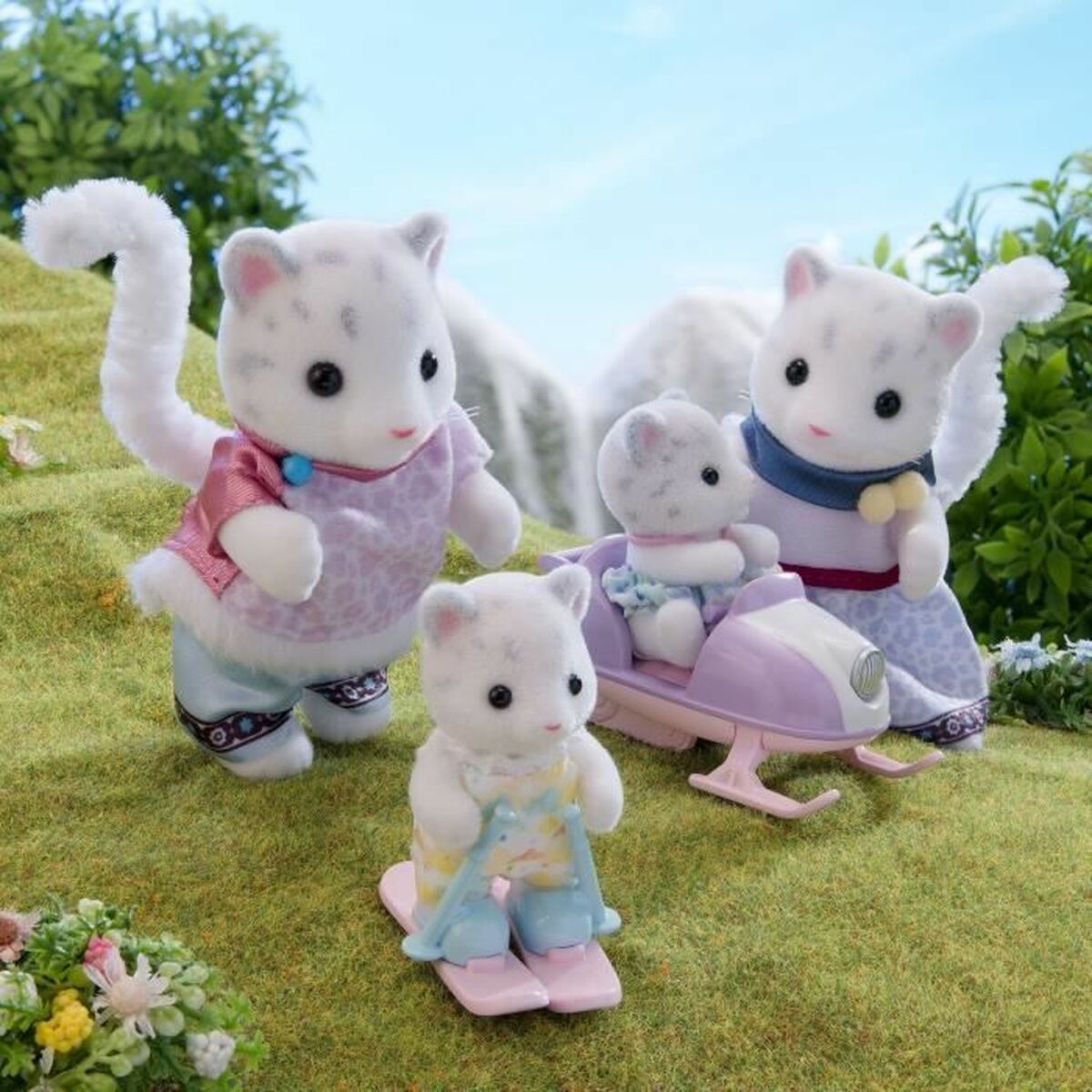 Playset Sylvanian Families Snow Leopard Family Multicolor