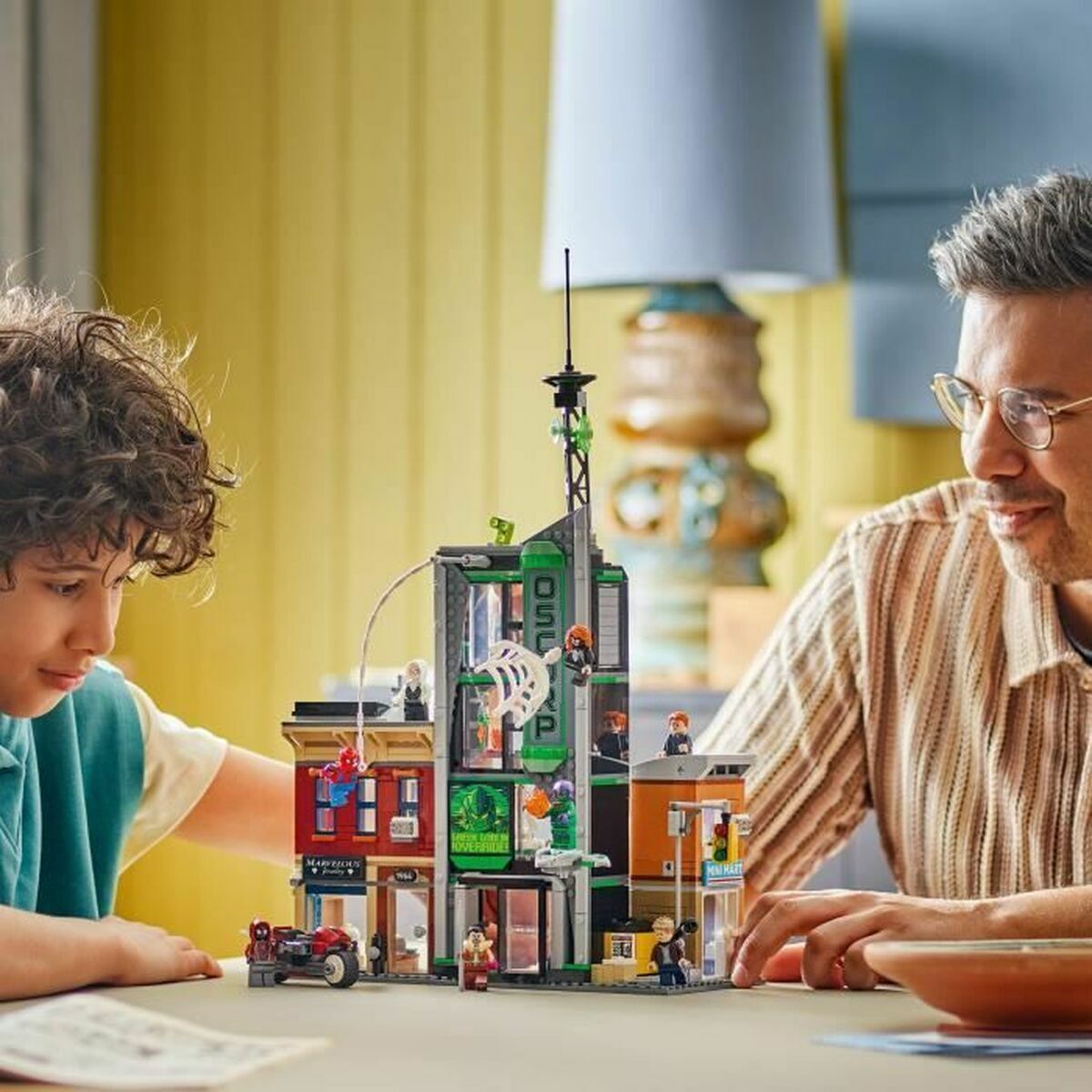 Set de Construcție Lego 76324 Spider-Man VS Oscorp 808 Piese