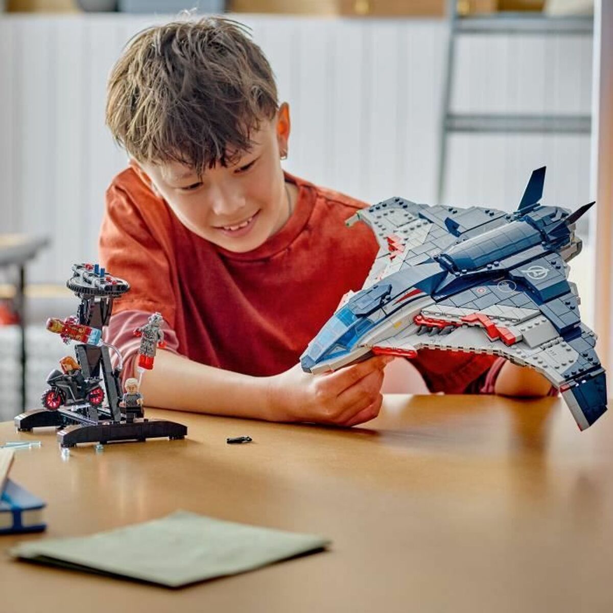 Set de Construcție Lego 76325 Age of Ultron Quinjet 1131 Piese