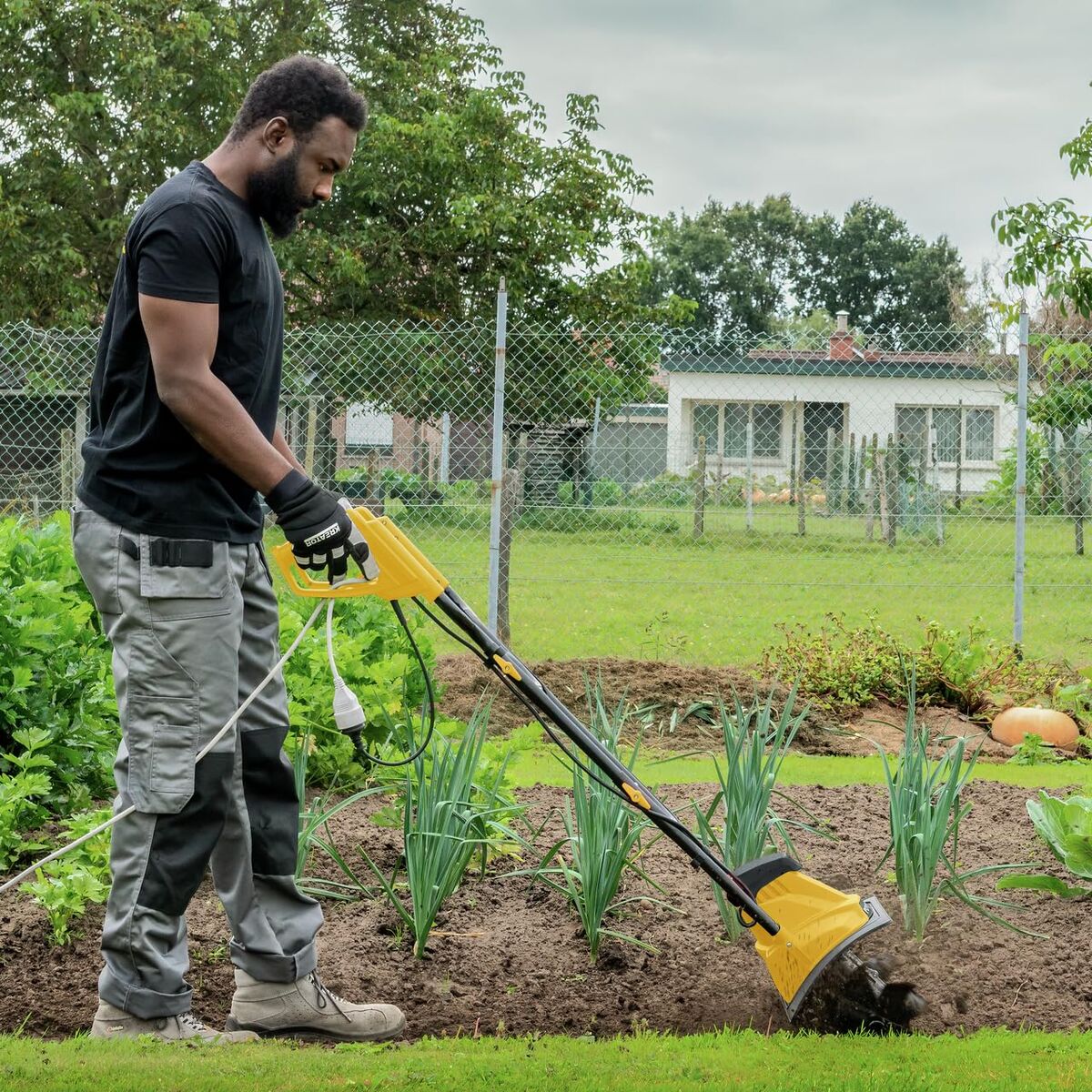 Motofierăstrău electric Powerplus POWEG72000  Oțel