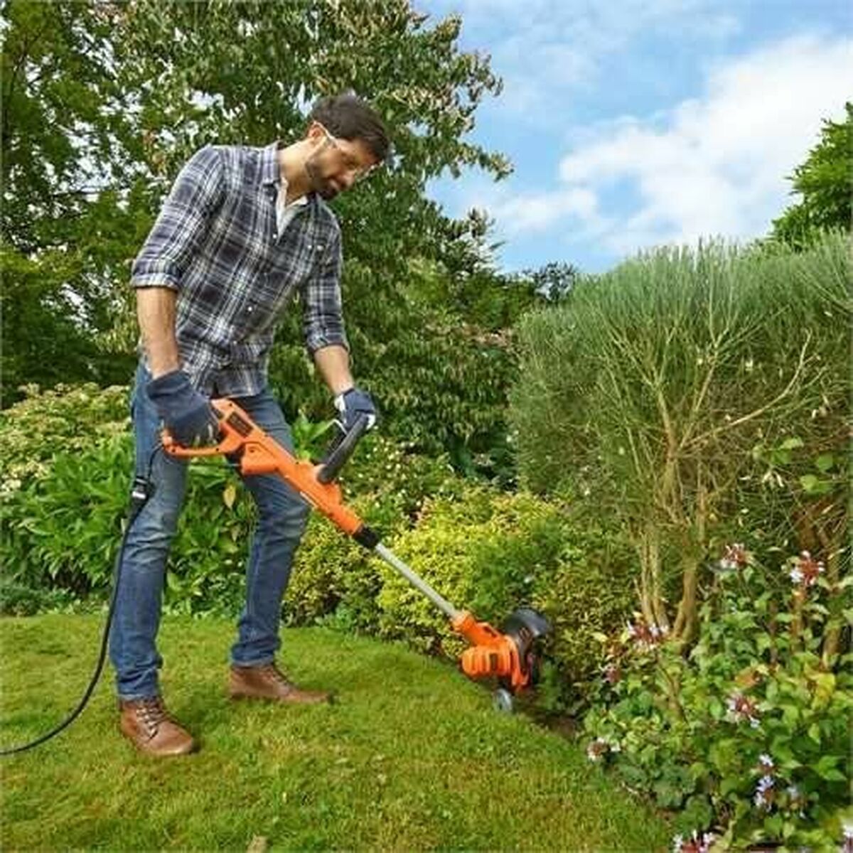 Mașină de tuns iarba Black & Decker BESTA530CM 550 W 230 V