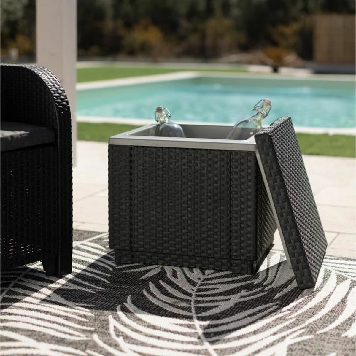 Masa laterală Allibert by KETER Ice Cube graphite 42 x 42 x 41 cm Gri