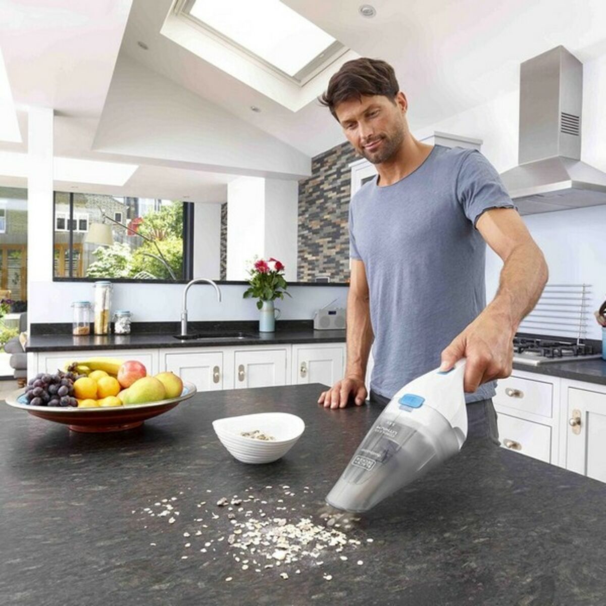 Aspirator Manual Black & Decker NVC115JL-QW 0,32 L 7,5 W