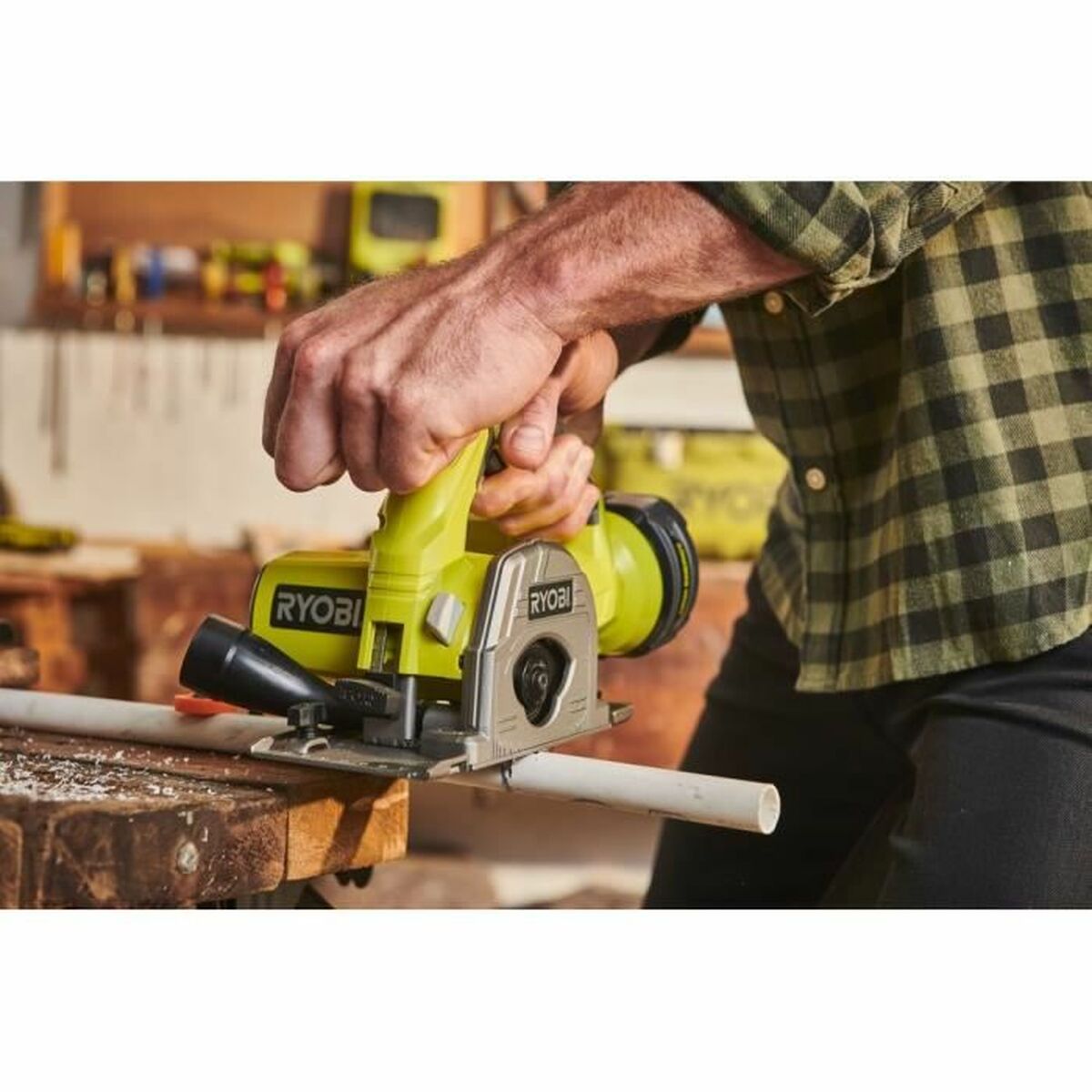 Fierăstrău circular Ryobi R18MMS 18 V