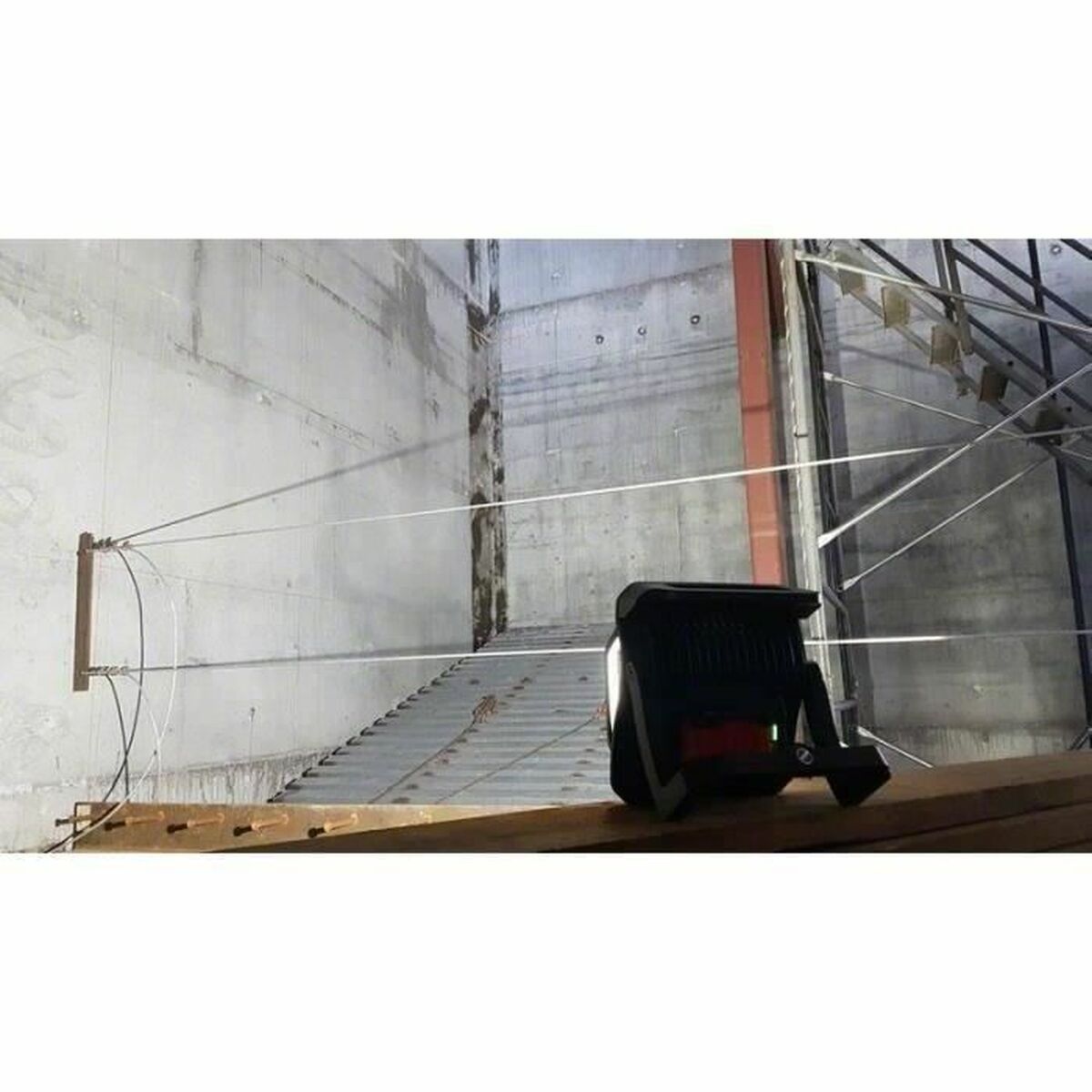 Lanternă LED BOSCH 0601446800 18 V