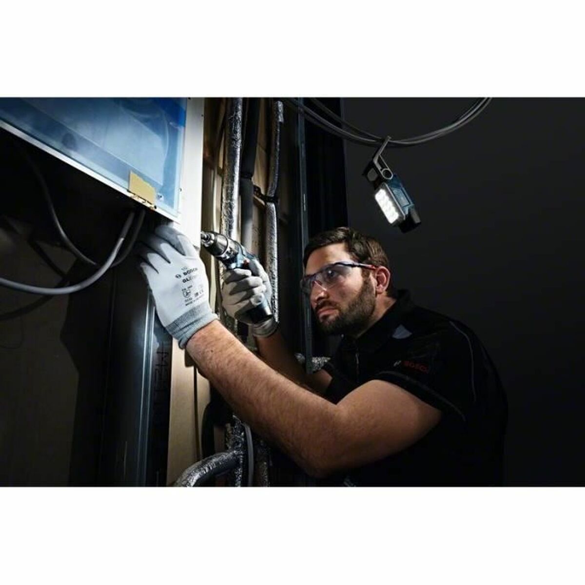 Lanternă LED BOSCH GLI DeciLED Professional 12 V