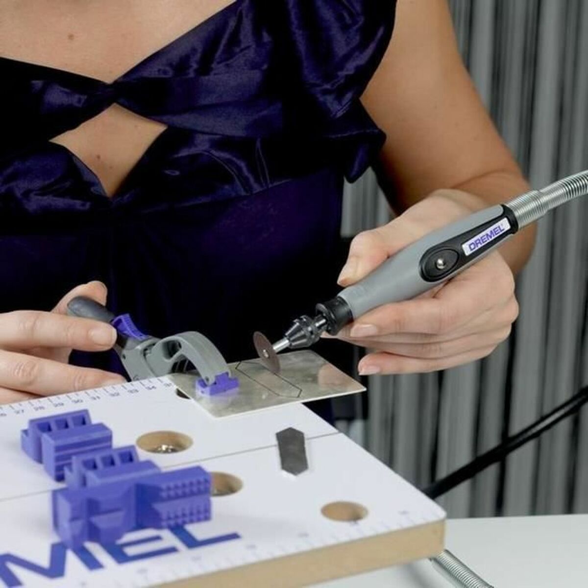 Accesoriu multifuncțional Dremel 225 30 x 10 x 10 cm Ax flexibil