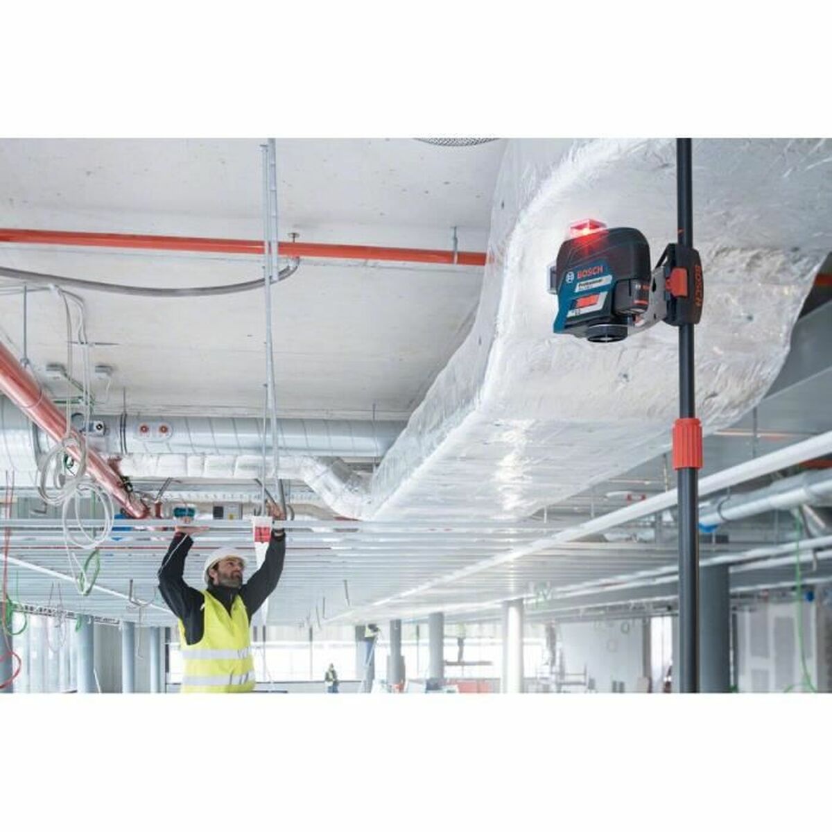 Nivel laser BOSCH GLL 3-80 C Professional + BT 150