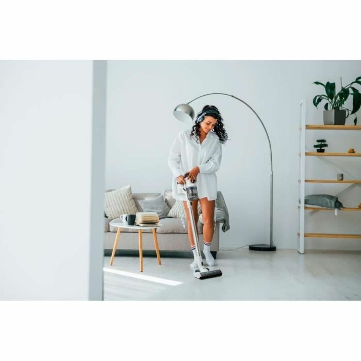 Aspirator fără Cablu Medion P350 350 W Alb Negru/Alb 700 ml