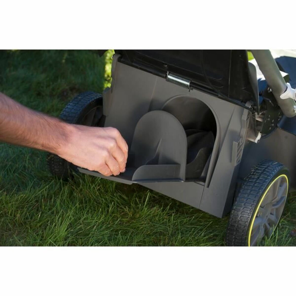 Mașină de tuns iarba Ryobi RLM36X41H50G 36 V