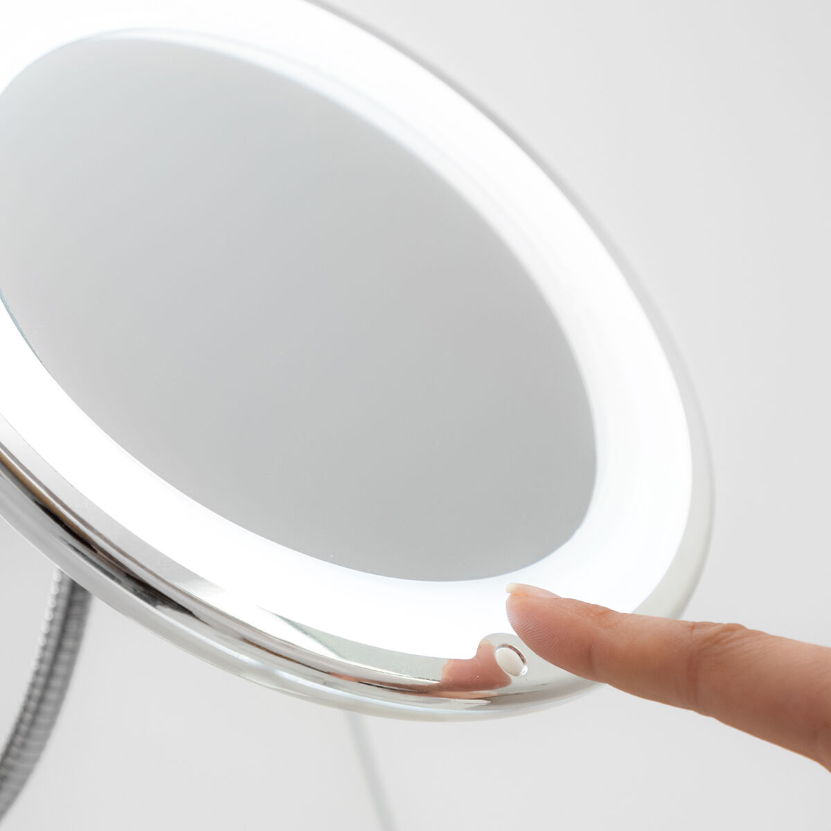 Oglindă cosmetică cu LED cu picior flexibil și ventuză Mizoom InnovaGoods
