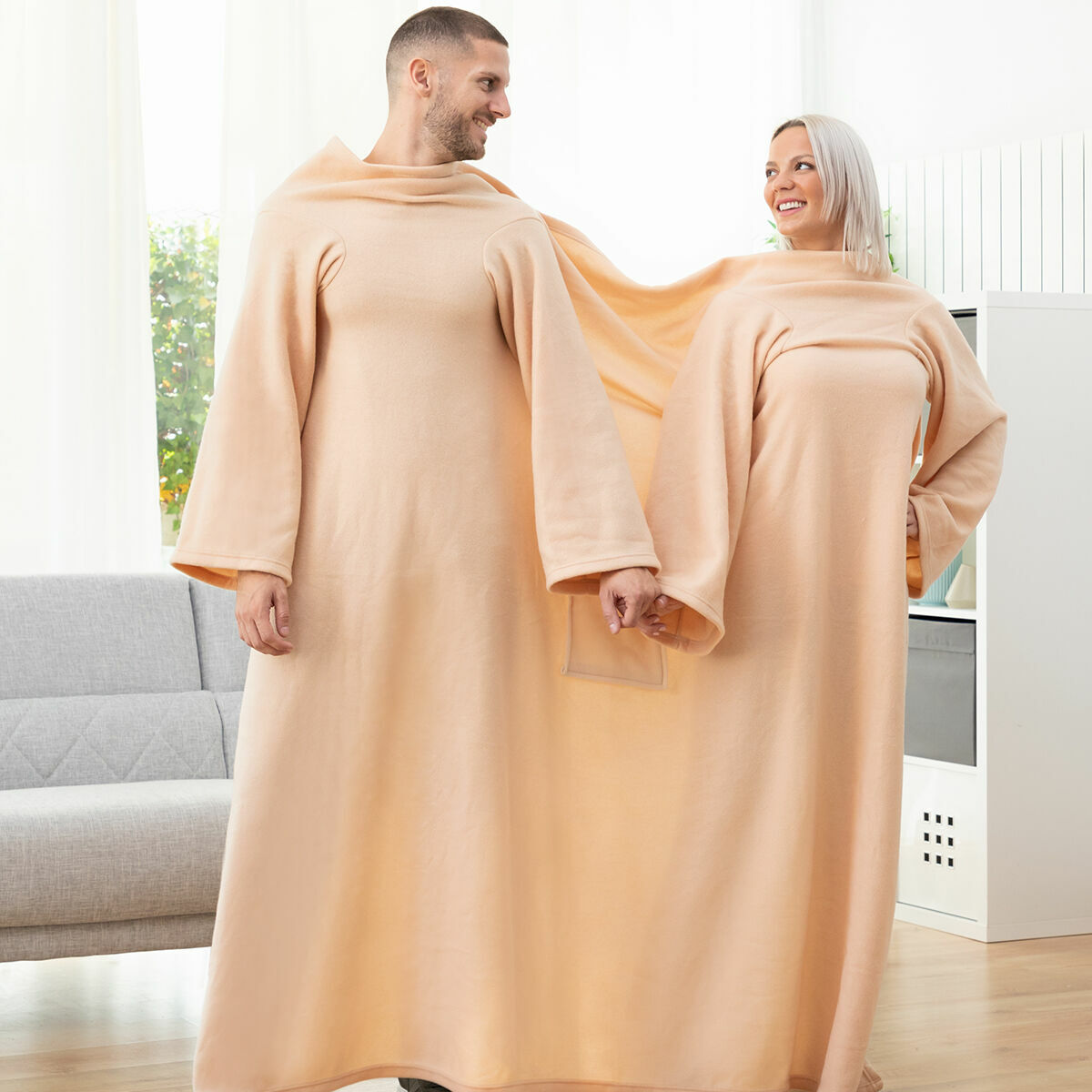 Pătură dublă cu mâneci și buzunar central Doublanket InnovaGoods