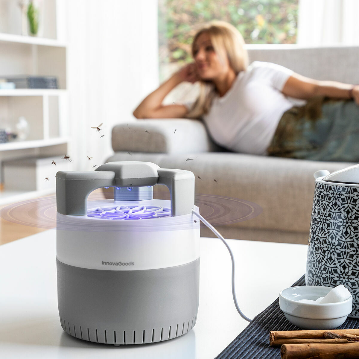 Lampă anti-țânțari prin aspirare KL Silen InnovaGoods