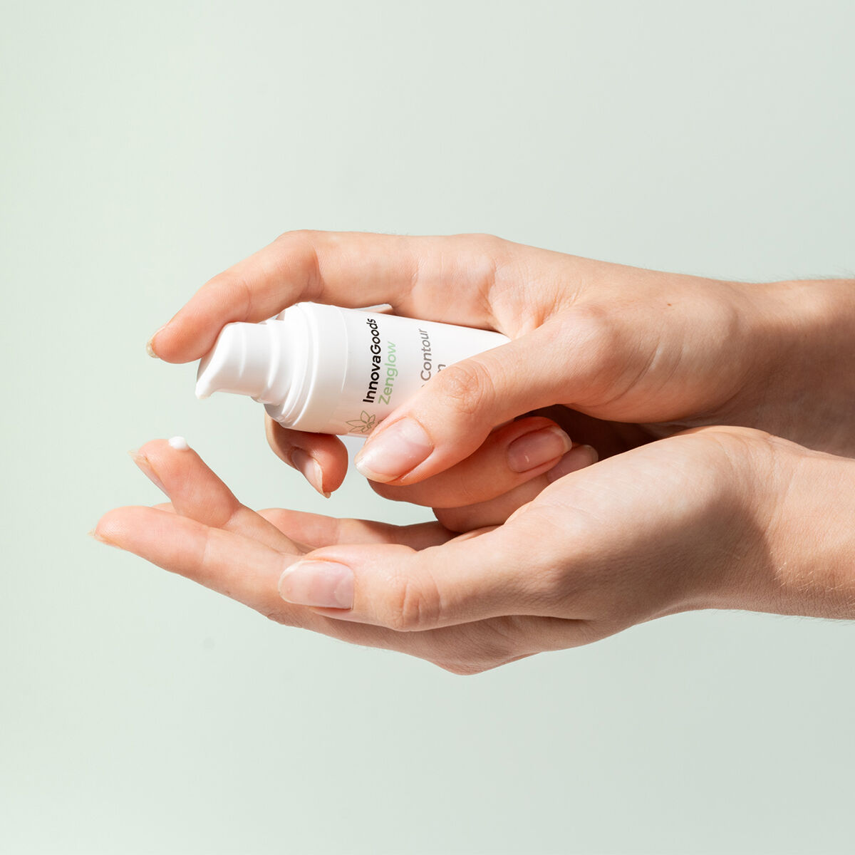 Pachet Tratament Relaxant Contur de Ochi CBD InnovaGoods