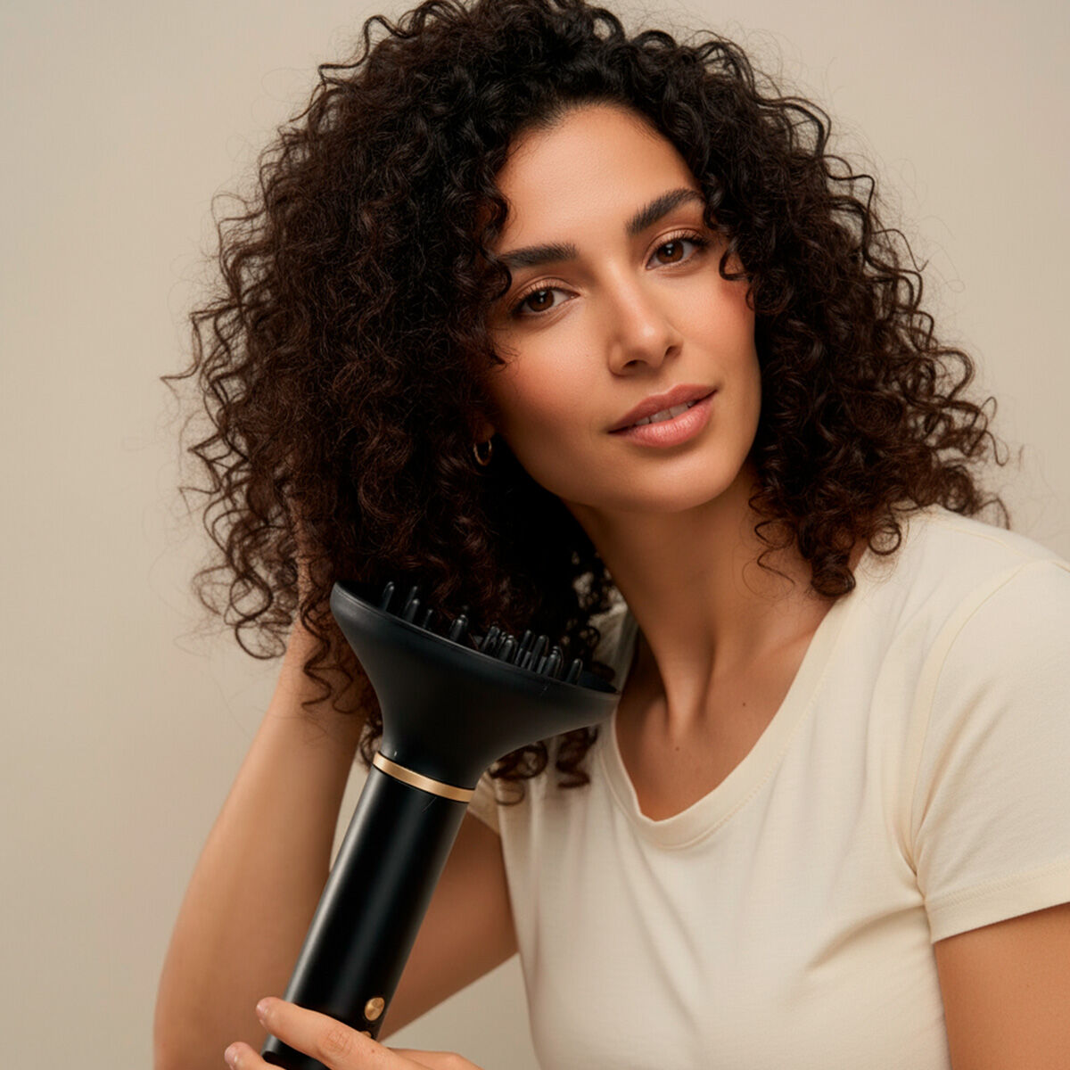 Perie Multifuncțională Ionică pentru Uscare și Coafare cu Tehnologie Coanda și 7 Accesorii Wavify InnovaGoods