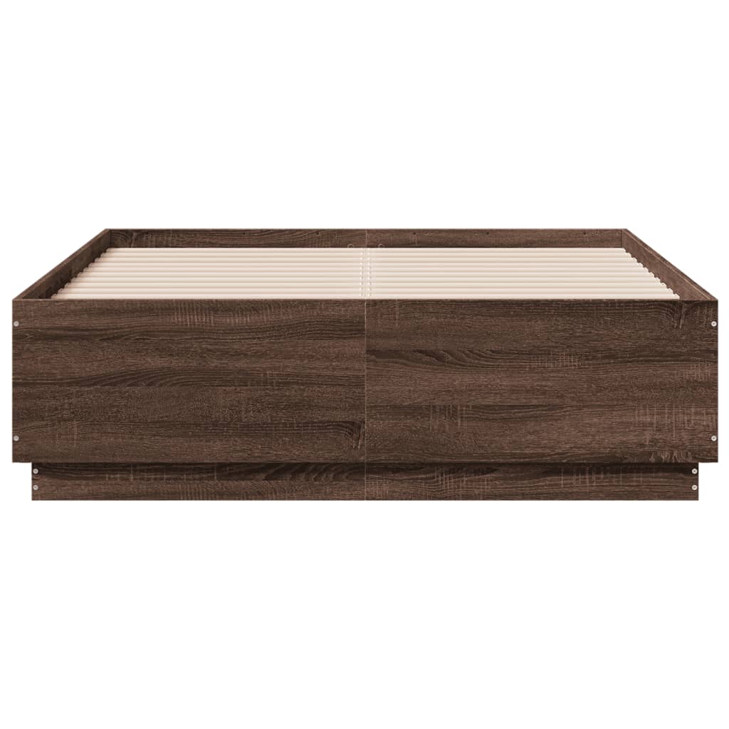 vidaXL Cadru de pat cu LED, stejar maro, 135x190 cm, lemn prelucrat vidaXL Cadru de pat cu LED, stejar maro, 135x190 cm, lemn prelucrat