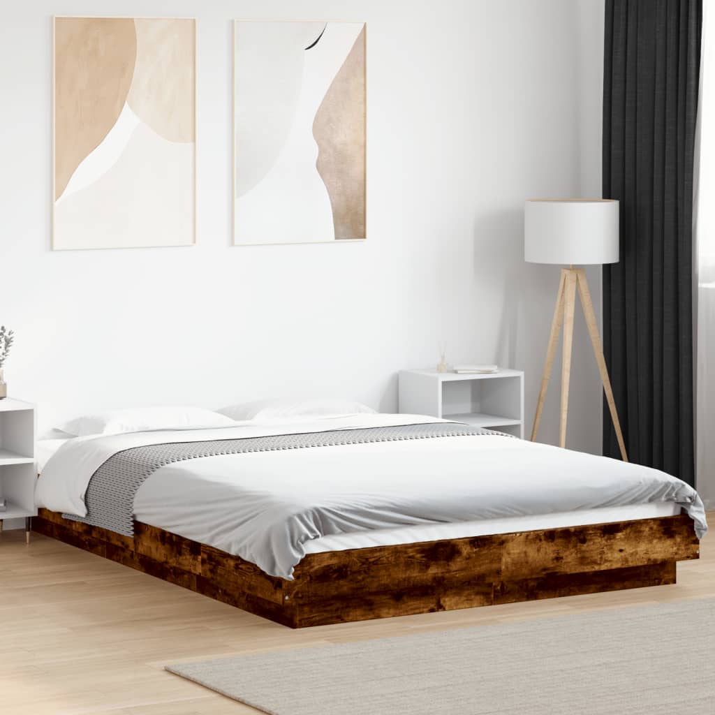 vidaXL Cadru de pat cu LED stejar fumuriu 135x190 cm lemn prelucrat