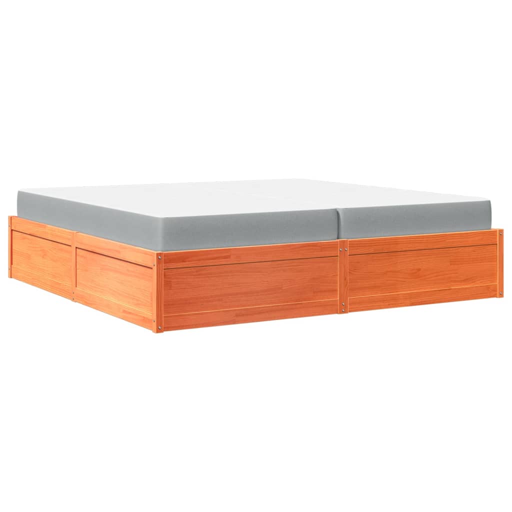 vidaXL Pat cu saltea, maro ceruit, 200x200 cm, lemn masiv pin vidaXL Pat cu saltea, maro ceruit, 200x200 cm, lemn masiv pin