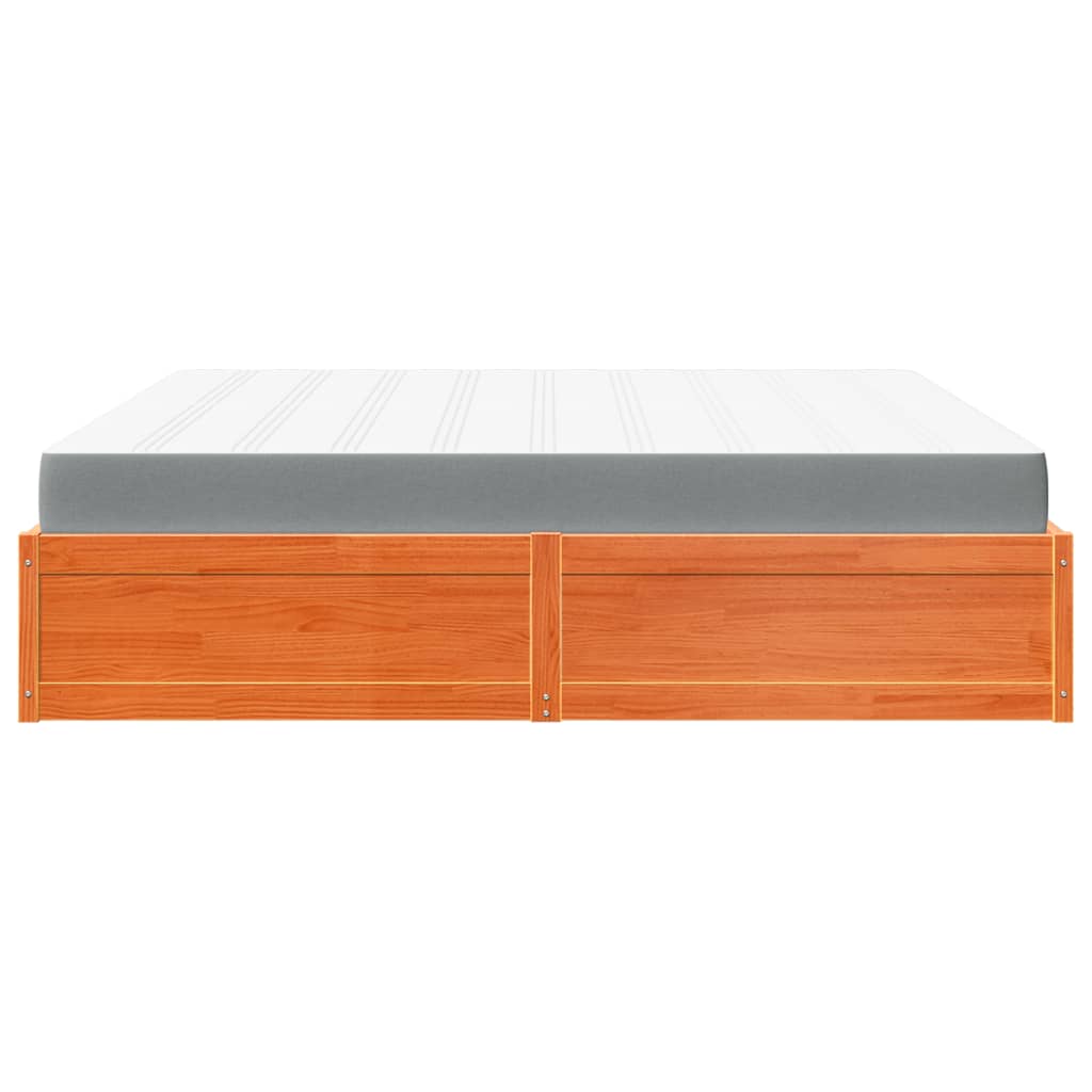 vidaXL Pat cu saltea, maro ceruit, 200x200 cm, lemn masiv pin vidaXL Pat cu saltea, maro ceruit, 200x200 cm, lemn masiv pin