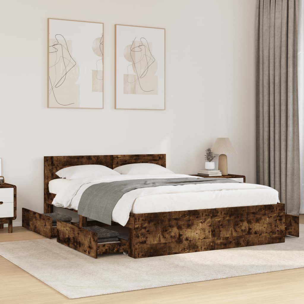 vidaXL Cadru de pat cu tăblie stejar fumuriu 140x200 cm lemn prelucrat vidaXL Cadru de pat cu tăblie stejar fumuriu 140x200 cm lemn prelucrat