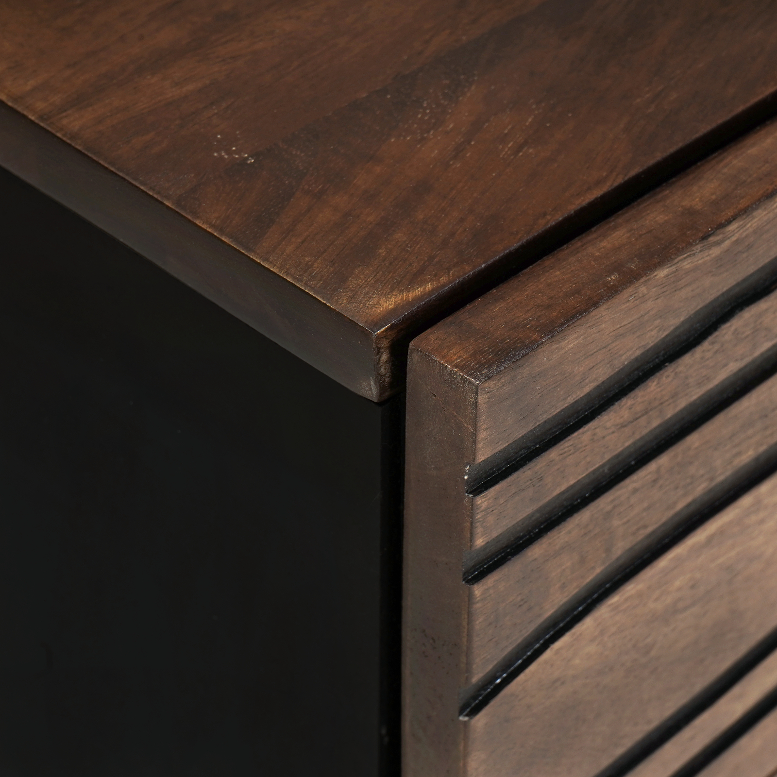 vidaXL Cabinet de Noptieră - 50x33x60 cm din lemn solid de mango și lemn reîncărcat. vidaXL Cabinet de Noptieră - 50x33x60 cm din lemn solid de mango și lemn reîncărcat.