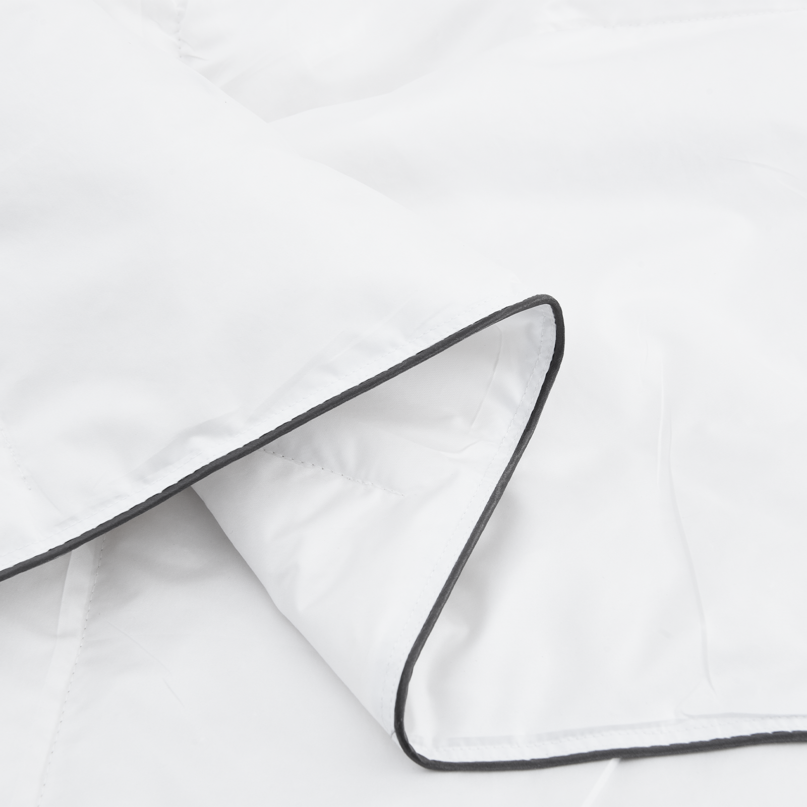 vidaXL Duvet de iarnă Alb 260 x 220 cm Poliester piersiciu de 105gsm vidaXL Duvet de iarnă Alb 260 x 220 cm Poliester piersiciu de 105gsm